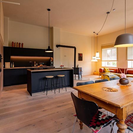 Grosse Pause Altes Schulhaus Schweigen Appartement Buitenkant foto