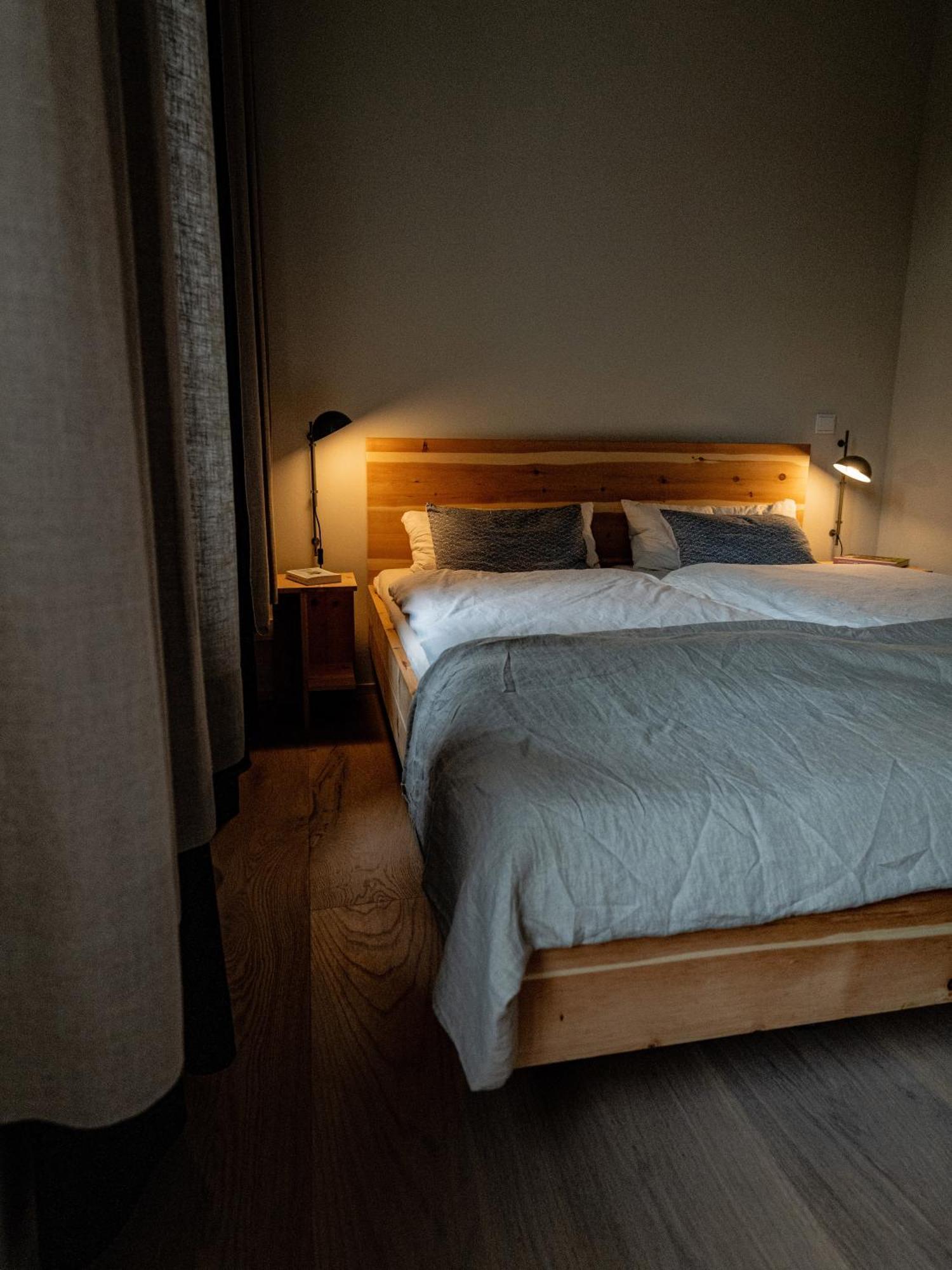 Grosse Pause Altes Schulhaus Schweigen Appartement Buitenkant foto