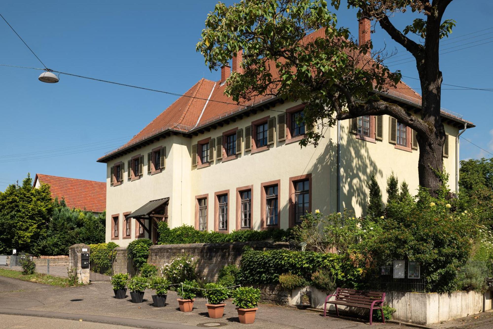 Grosse Pause Altes Schulhaus Schweigen Appartement Buitenkant foto